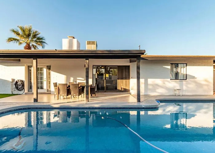 3br Retreat With Diving Pool Bbq And Workspace