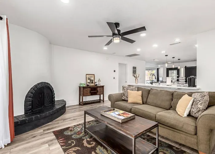3br Retreat With Diving Pool Bbq And Workspace Holiday home Mesa