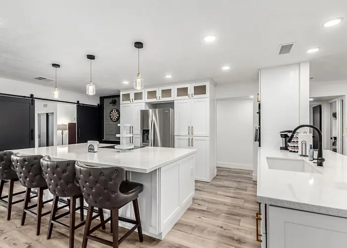 3br Retreat With Diving Pool Bbq And Workspace Holiday home Mesa