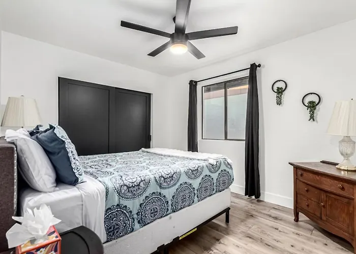 Holiday home 3br Retreat With Diving Pool Bbq And Workspace